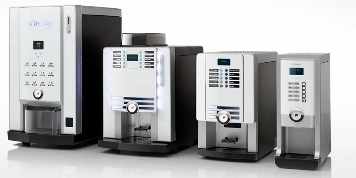 Cafeteira automática com moedor de grãos